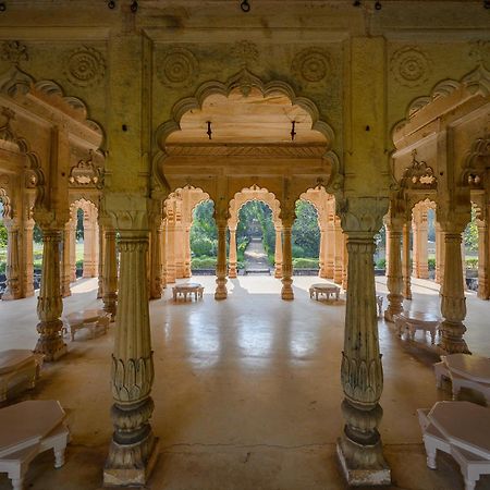 Hotel Neemrana'S - Deo Bagh Gwalior Esterno foto