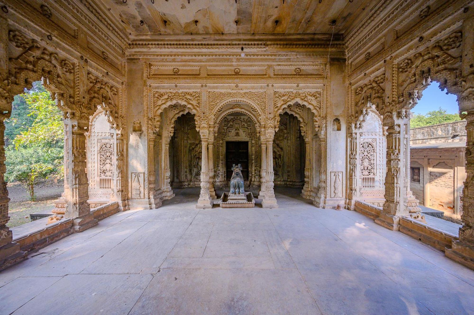Hotel Neemrana'S - Deo Bagh Gwalior Esterno foto